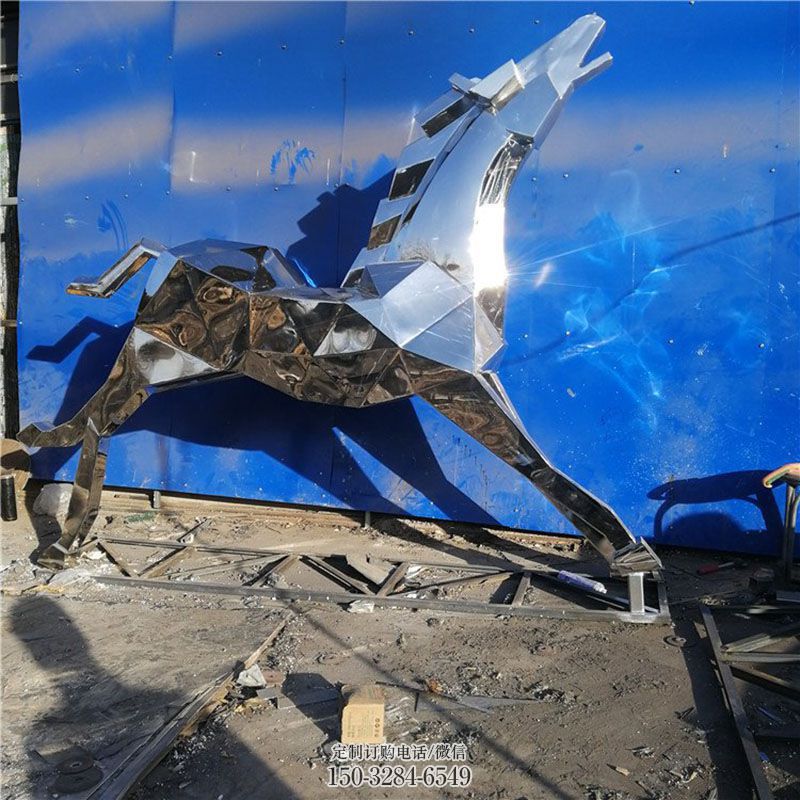 企业奔马雕塑 景观艺术马类雕塑承接 商场不锈钢奔马雕塑常用
