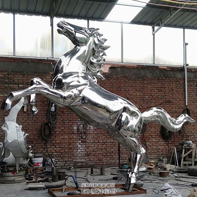 艺术奔马雕塑 景区马类雕塑优选 户外不锈钢奔马雕塑供给