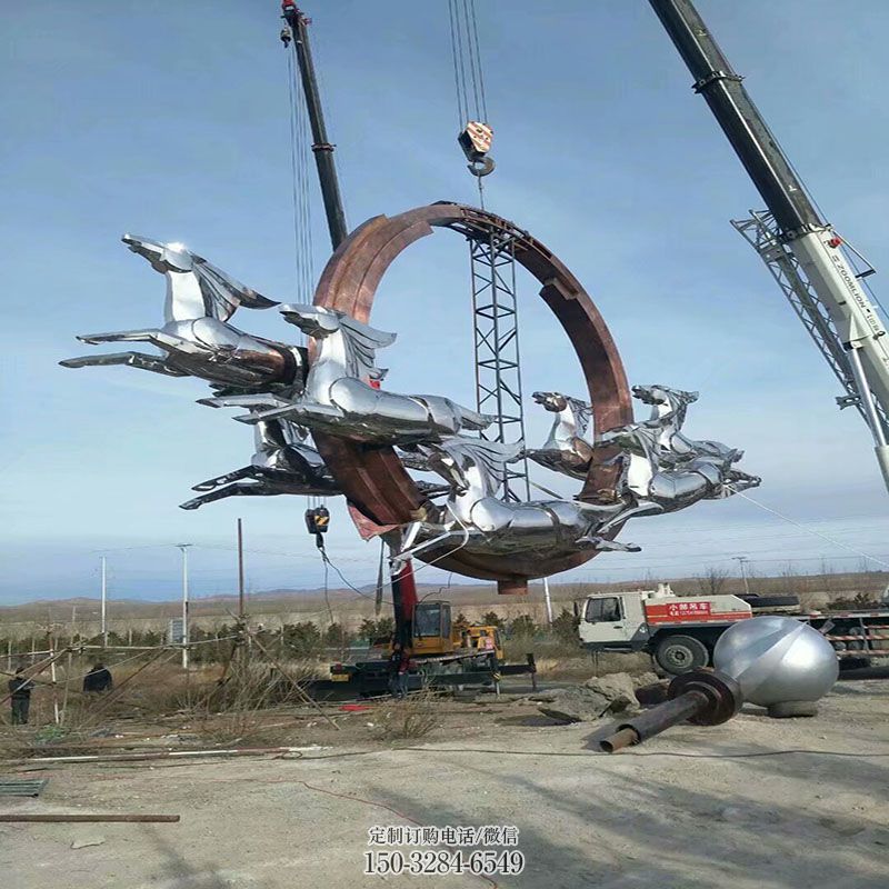 空间群马雕塑 户外马类雕塑摆放精选 不锈钢群马雕塑工艺服务商