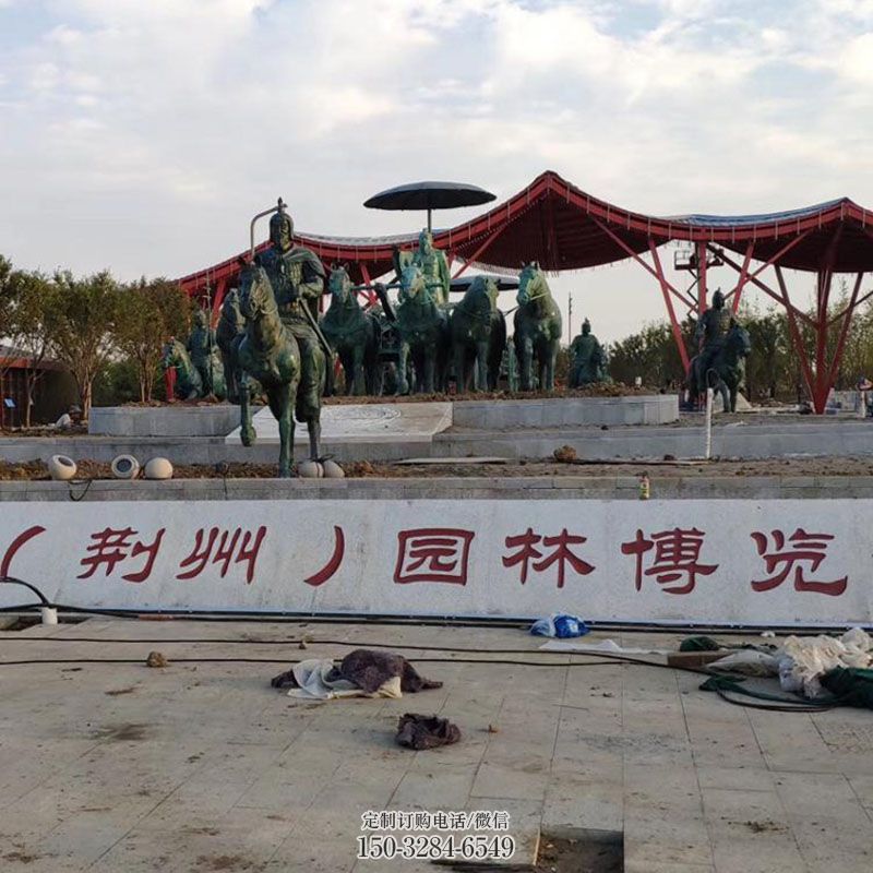 大型八马雕塑 群马雕塑底座订做 现代八马奔腾雕塑定制